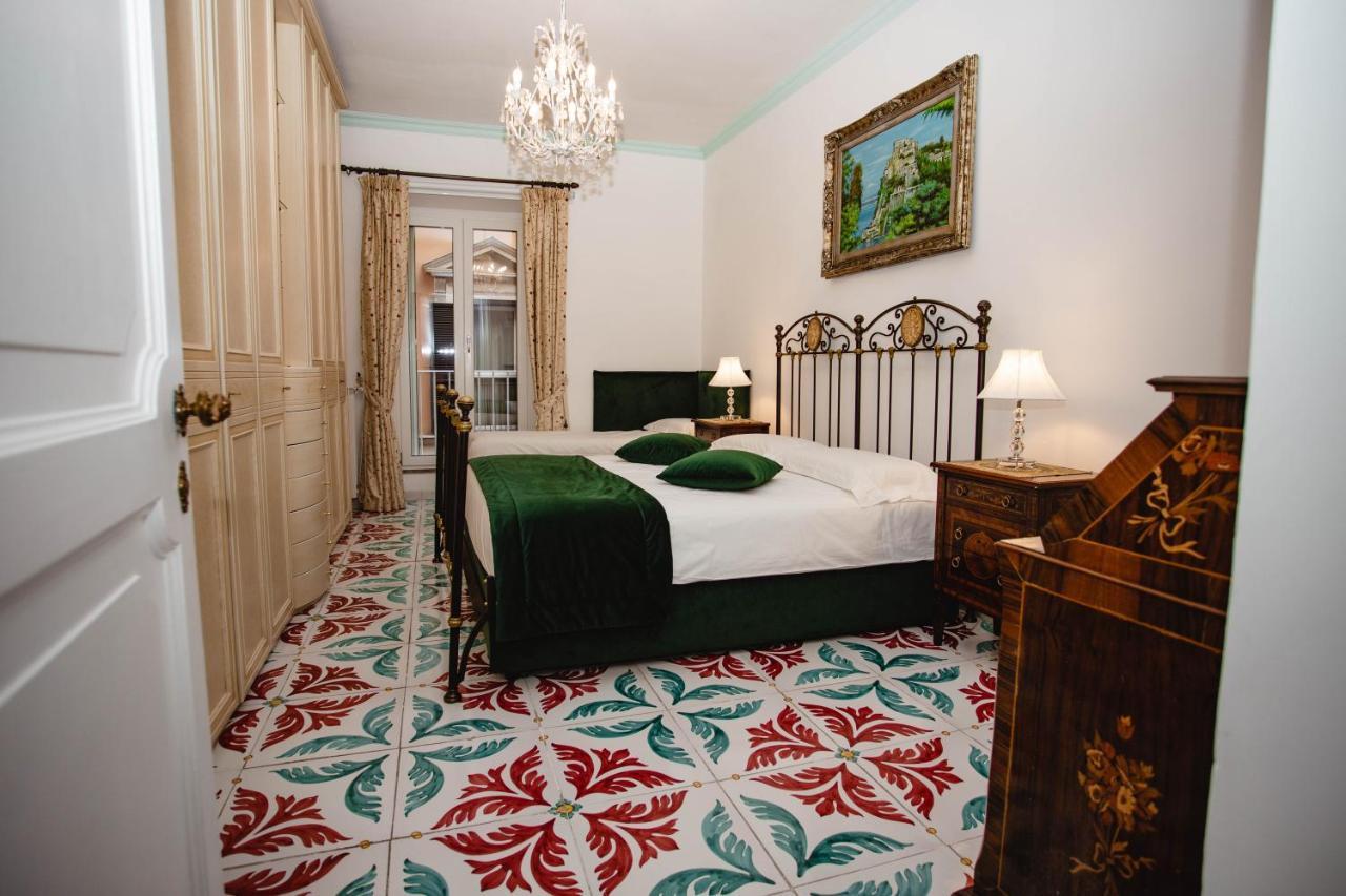 Delfini Trevi House Roma Exterior foto